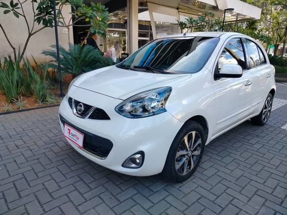 NISSAN MARCH 1.6 SL 16V FLEX 4P MANUAL NISSAN MARCH 1.6 SL 16V FLEX 4P MANUAL